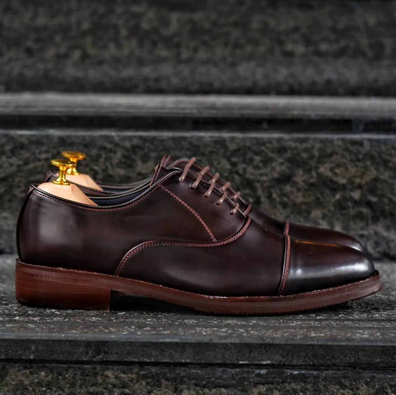 502-1 Oxford Burgundy x Painted Soles