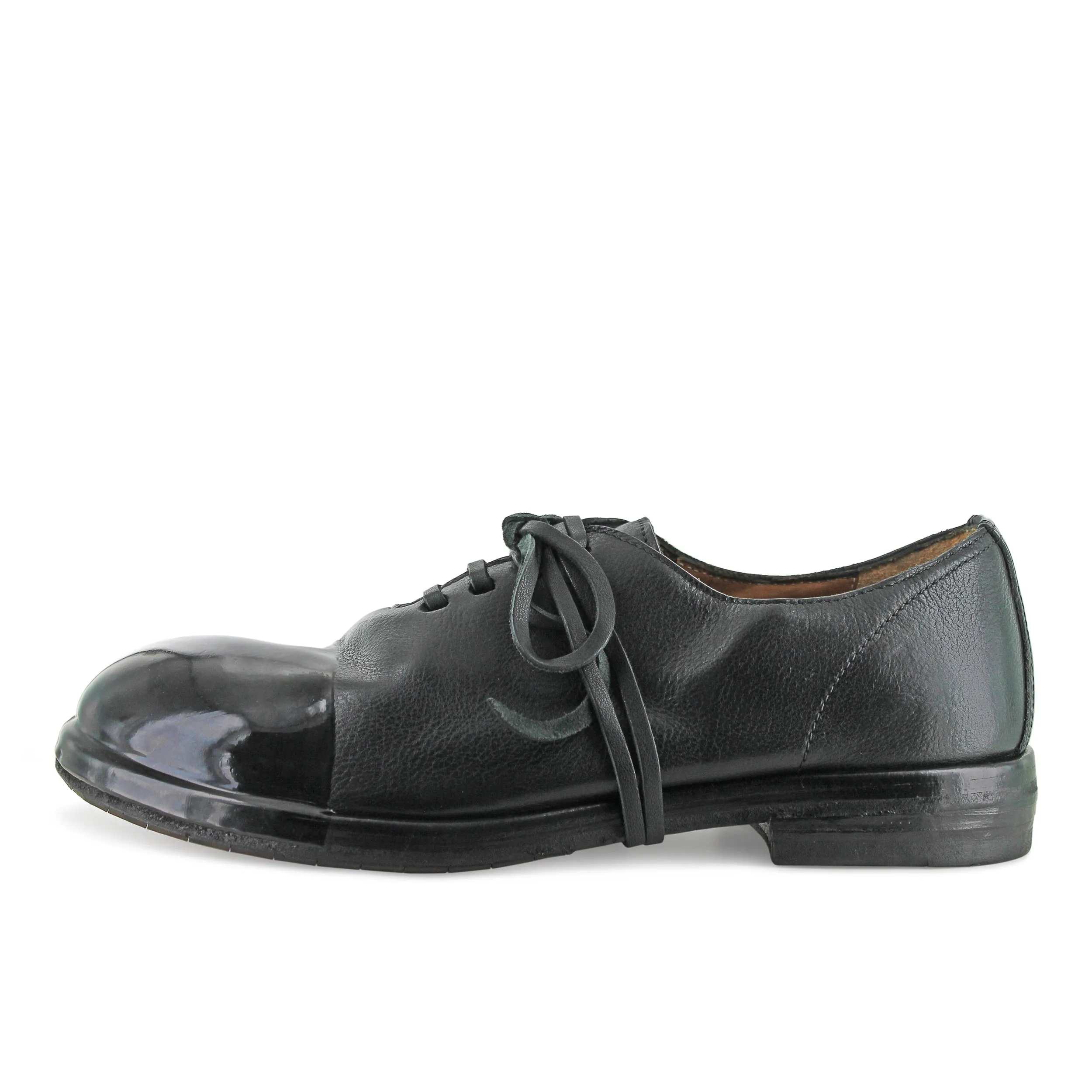 8287 - Handmade Black Rubber Toe Cap