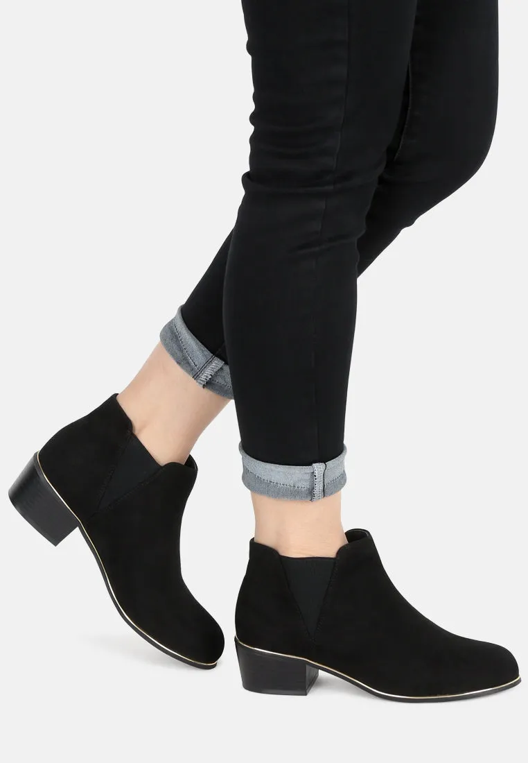 Emmy Chelsea Boots To Make A Statement