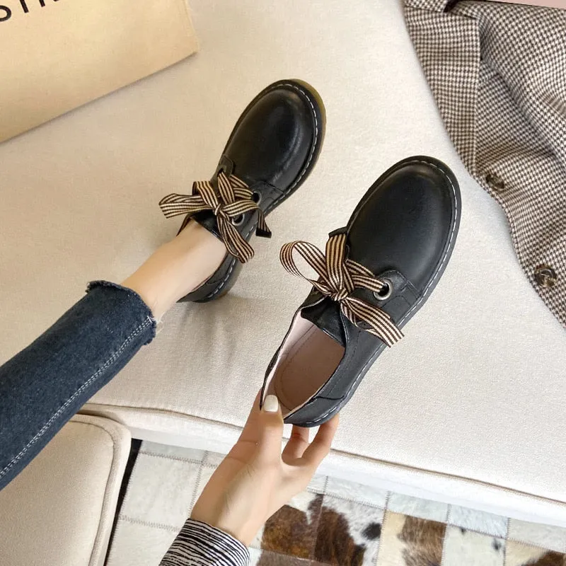 Hnzxzm New Fashion Ladies Leather Shoes Women Flats Brand Women Brogue Shoes Young Ladies Footwear Black Plus Size 42 A2162