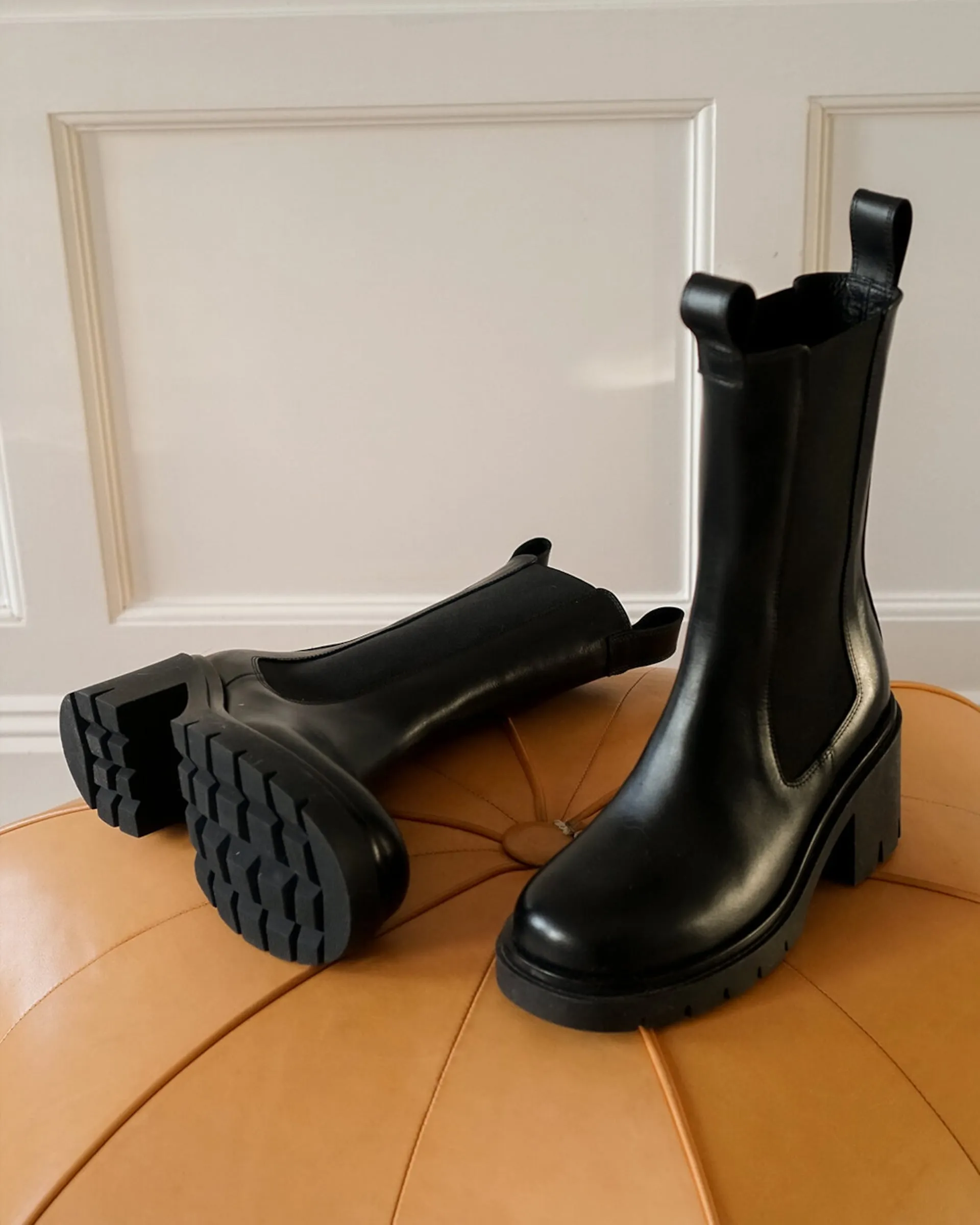 Lulu Black Leather Chelsea Boots