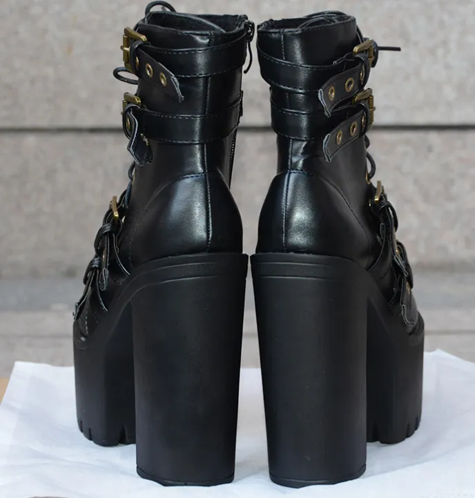 Women Gothic Platform Rivet Black Zipper Boots